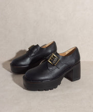 Load image into Gallery viewer, Hunter - Buckled Platform Loafers
