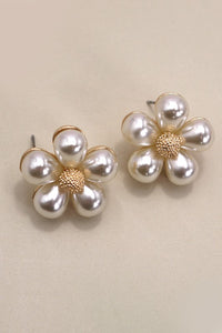 Daisy Pearl Earrings